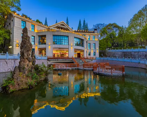 Longshan Garden Hotel Hotels in Yidu