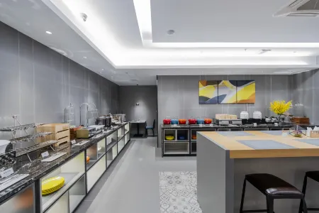 Homeinn Selected Hotel (Shaoxing East Station Wanhecheng) Отели рядом со станцией Shaoxing East Railway Station