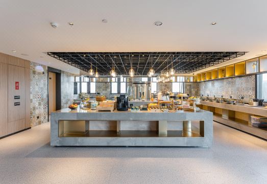 Atour Hotel (Haifeng West Road, Wuyue Square ，Hai Yan )