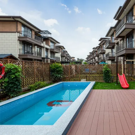 Qushu Midea Luhu Qileyuan Villa