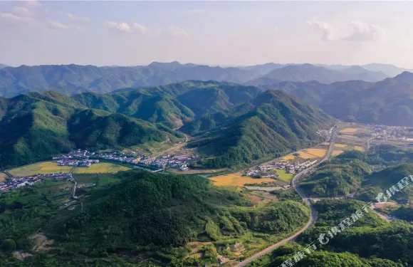 花築·醉嶺民宿（紹興王壇店）