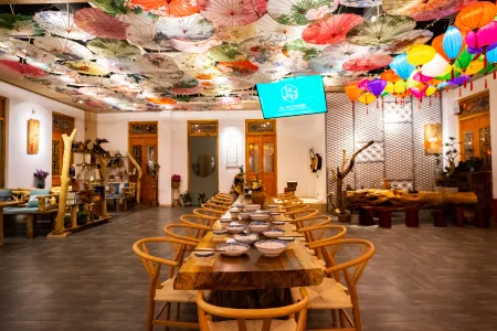 Yunshangqianmo Hotel