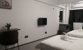 Huaren Yiju Smart Hotel (Lottonian Medical Care Cultural Village)