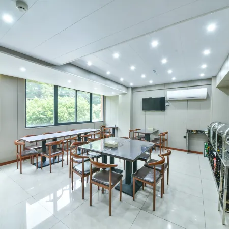 Ripple Hotel