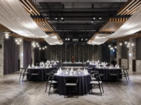 エデン パラダイス ホテル 利川市のホテル