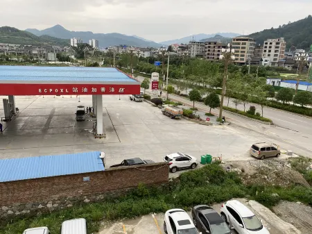 Congjiang Fashion Express Hotel Отели рядом со станцией Congjiang Railway Station