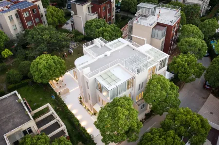 Chami Villa (Shanghai International Tourism Resort) Отели рядом с достопримечательностью «Shanghai Wild Animal Park»