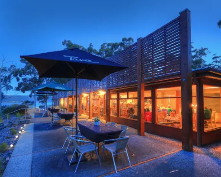 Stewarts Bay Lodge Hotels in Port Arthur