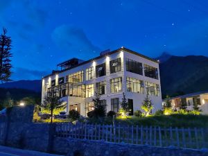 Kangding Qixi Mountain Home stay