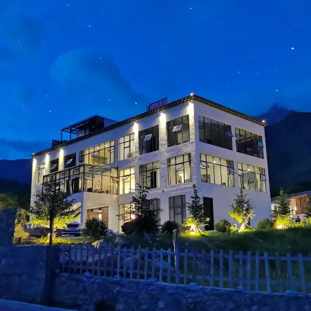 Kangding Qixi Mountain Home stay