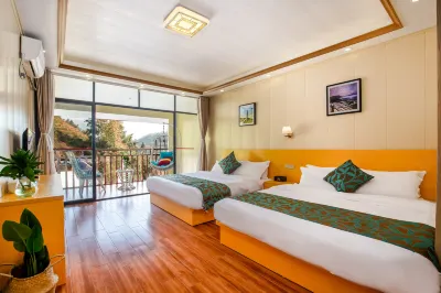 Xiaoyin Hotel in the Mountains (Longji Dayao Village Terraces Observation Deck)