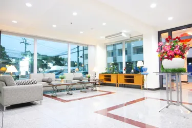 รูปภาพของไวท์เฮาส์ บิโซเทล