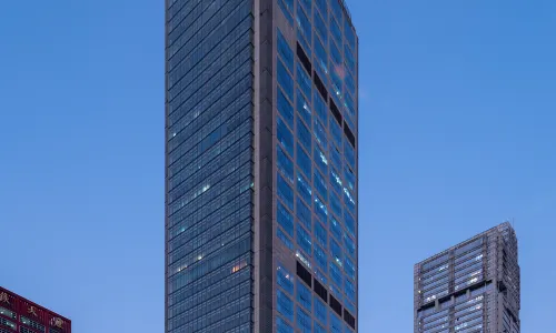 Golden Eagle Summit Hotel