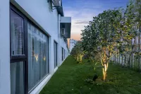 Morland Hotel (Ningbo Chunxiao Ten thousand beach ) Hotels near CPC Ningbo Beilun District Committee Party School