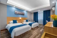 Ruihua Hotel (Zhenjiangge Branch, Zhenyuan Ancient Town) - موقف سيارات