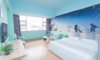 New Impression Creative Theme Hotel (Guangdong Medical University Affiliated Hospital)