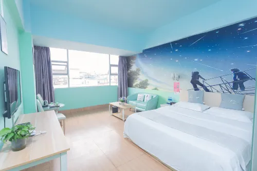 New Impression Creative Theme Hotel (Guangdong Medical University Affiliated Hospital)