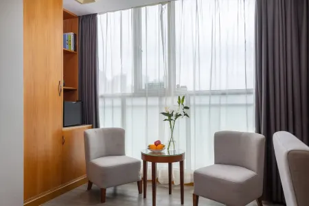 Allin Hotel (Shenzhen North Railway Station Yucheng Center)