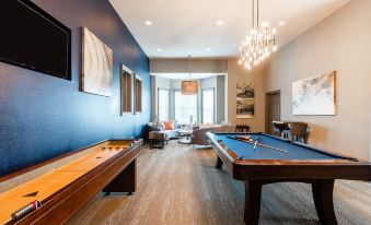 Modern Lux Apartments at Sugar Land