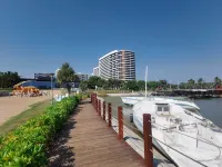 Xuwen Lanbowan Apartment