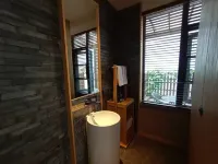 Xiaode Boutique Holiday Hotel - balcony