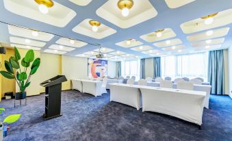 LanOuShangPin Hotel (Zigong Bancang Vocational School)