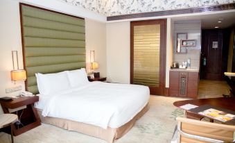 Crowne Plaza Hefei - Housity