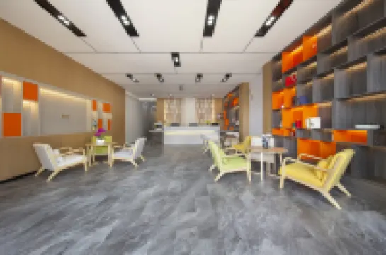 Jinghuayu Business Hotel (Haikou Meilan Airport)