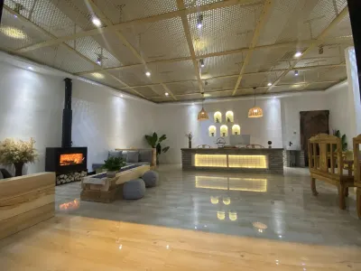 Dunhuang Nanfang Girl Starry Sky Meisu (Mingsha Mountain Crescent Spring Shop) Hotels near Leiyin Monastery