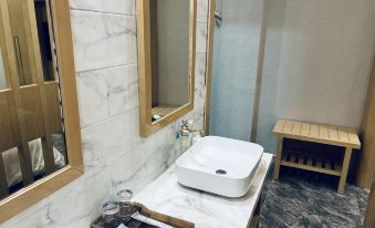 Usu Teyadan Hotel (Water Yadan Geopark)