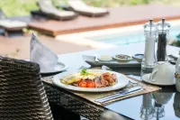 Mavela Game Lodge Hotels in Mkuze