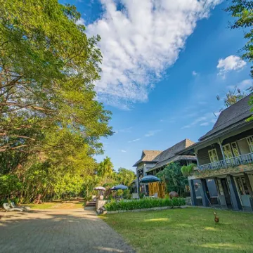 班蘇安公寓 ช้างทองเฮอริเทจพาร์ค附近的飯店