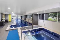 Meriton Suites Zetland - Romantic