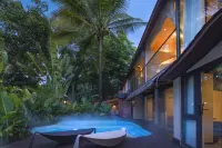 Xishuangbanna Jinghong Yanting Anyu Walk Rainforest Red Room