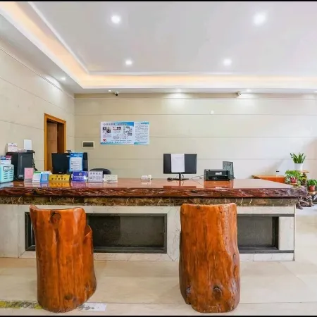 Linjiang Hotel