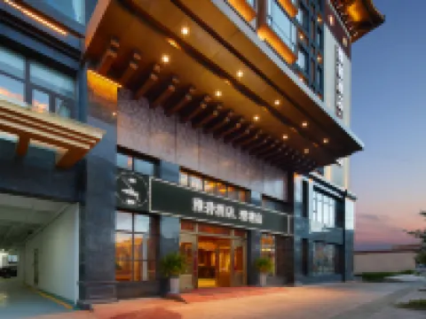 Litang Yalong Hotel Hoteles en Litang