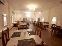 Devendragarh - A Boutique Lake Facing Guest House on Lake Fateh Sagar Отели рядом с достопримечательностью «Шилпграм»