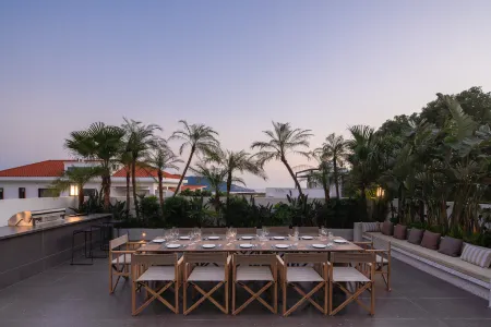 Pianfang Shanchi Holiday Villa Отели рядом с достопримечательностью «Qiniang Mountain»