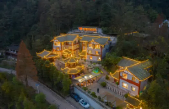 Qingcheng Mountain Villa · Hot Spring Holiday Villa Hotels near Double Springs