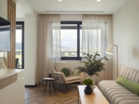 The Port Square Hotel Pire otelleri