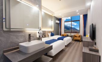 Xiduo Hotel (Ganzi Batang County Government Store)