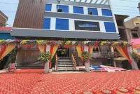 Goroomgo Glance Inn Patna Hotels near PDS LIC NO.-77/2016 BINDA LAL RAY