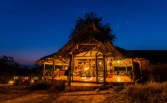 ミセニ リトリート バガモヨのホテル