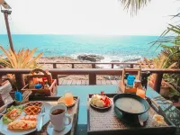 Tongta Phaview Resort Hotels near Ao Cho