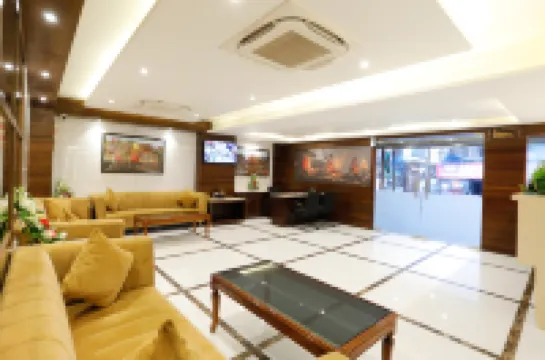 호텔 돌핀 그랜드, 바라나시