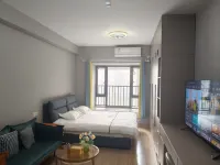 Pinshang Hotel Apartments - غرفة مطلة على الجبل