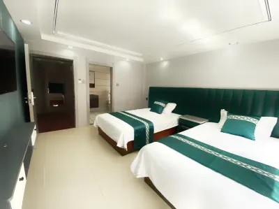 Xinyouru Business Hotel (Yakeshi Branch) Отели рядом с достопримечательностью «Yizhen Station»