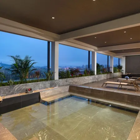 Mile Huquan Shuixiang Haofeng Wyndham Hot Spring Hotel