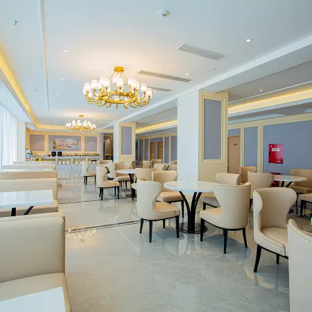 Vienna Classic Hotel (Butuo Huobaguangchang Square)