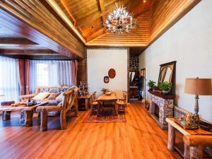 Ergunan and the Russian Ethnic Township View · Lin Yue Hotel